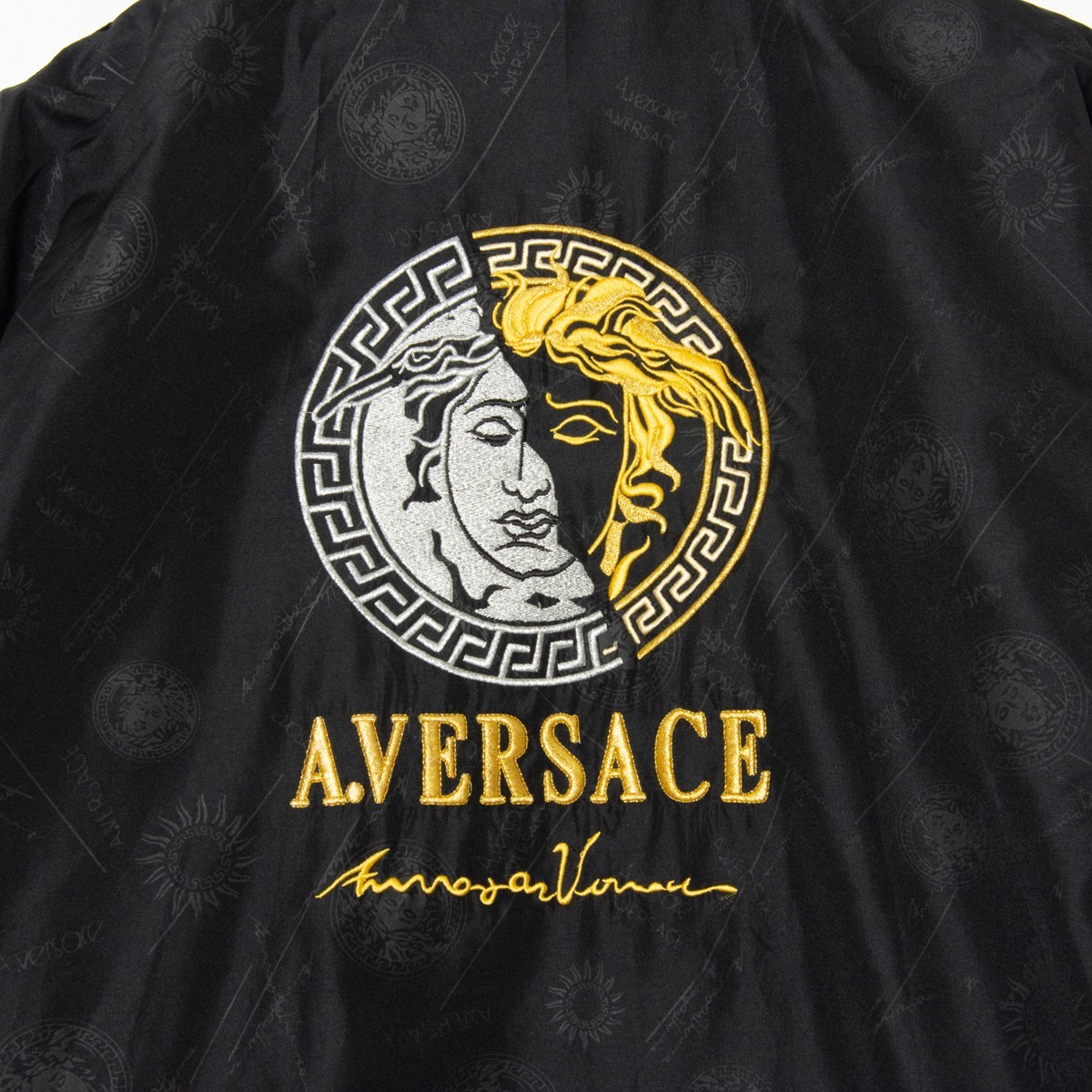 VERSACE ヴェルサーチ セットアップ 総柄 刺繍ロゴ メデューサ
