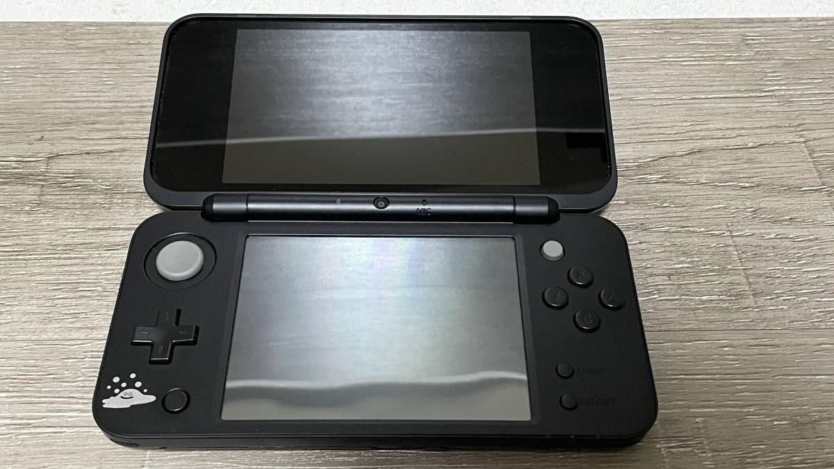 ☆ New2DSLL ☆ はぐれメタルエディション 動作品 美品 ソフト欠品 