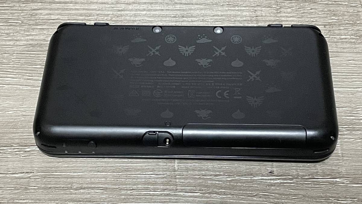 ☆ New2DSLL ☆ はぐれメタルエディション 動作品 美品 ソフト欠品 