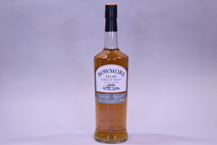ボウモア BOWMORE サーフ カモメラベル 750ml 【古酒】 ボウモア BOWMORE サーフ カモメラベル 750ml 古酒 BOWMORE