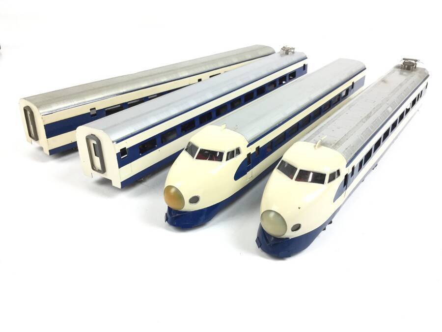 （お値段相談可能） KATO 新幹線（車両のみ） KATO 新幹線 HOゲージ鉄道模型4車両 約290x40x60mm 収納ケース付き