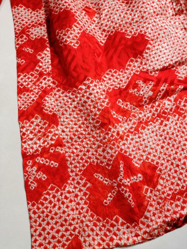 ★きものさらさ　アンティーク着物帯★長襦袢　振袖用　豪華日本刺繍半衿付き　鶴　鳥　大正ロマン　正絹　絞り　赤　リメイク　古布 アンティーク着物帯☆長襦袢 刺繍 赤 アンティーク着物帯 きものさらさ -「アンティーク刺繍半襟」の落札相場・落札価格