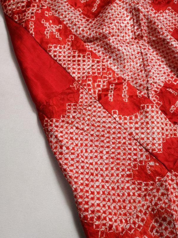 ★きものさらさ　アンティーク着物帯★長襦袢　振袖用　豪華日本刺繍半衿付き　鶴　鳥　大正ロマン　正絹　絞り　赤　リメイク　古布 アンティーク着物帯☆長襦袢 刺繍 赤 アンティーク着物帯 きものさらさ -「アンティーク刺繍半襟」の落札相場・落札価格