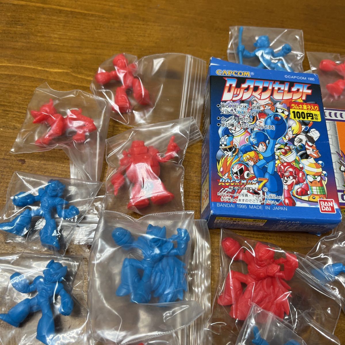 バンダイ カプコン ロックマンフィギュア ガチャ 食玩 大量 1995年製  