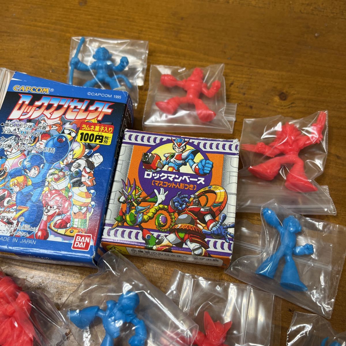 バンダイ カプコン ロックマンフィギュア ガチャ 食玩 大量 1995年製 