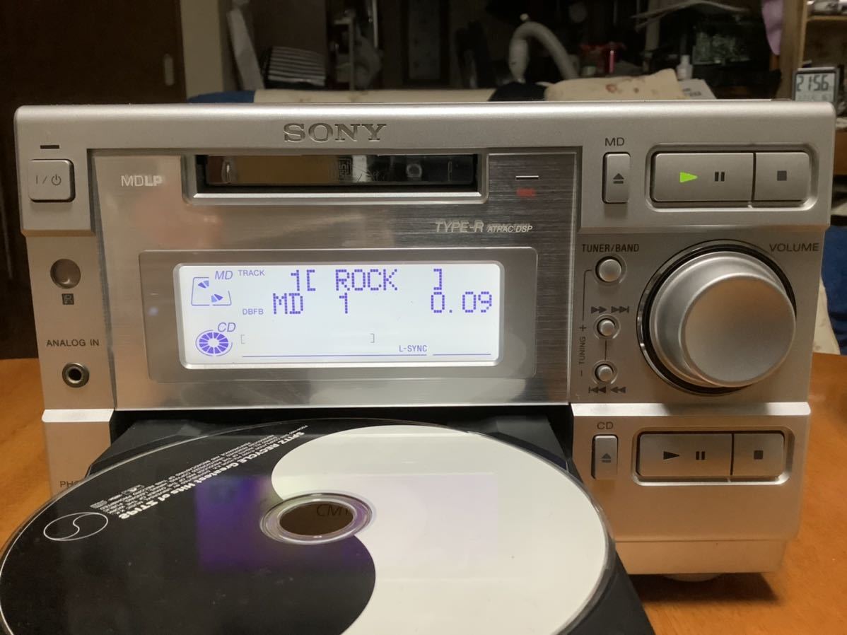 KENWOOD MDコンポ　CD/MD再生　MD録音動作確認済　CD3枚装填可能 SONY ソニー システムコンポ HCD-MD595 本体のみ CD MD AMFM 再生録音