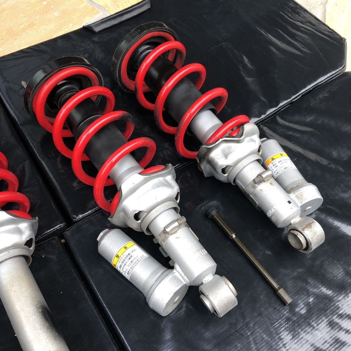 早い者勝ち 美品 ニスモ NISMO 純正 サスペンション 日産 BNR34 BCNR33 スカイライン GT-R 純正 S-tune R33 R34 Sチューン 減衰調整ありGTR NISMO | ニスモ SUSPENSION KIT ヤマダ
