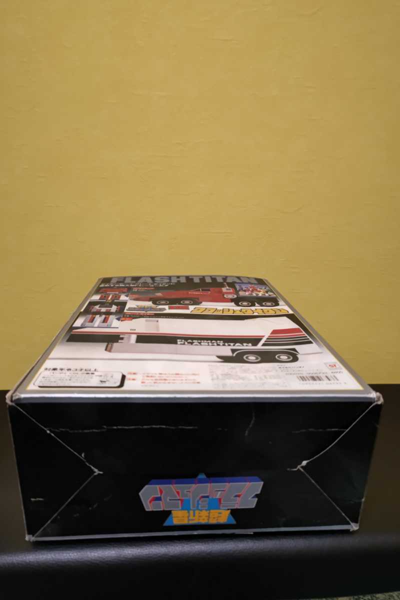 超新星フラッシュマン DXフラッシュタイタン　FLASH TITAN　当時物　バンダイ　BANDAI 超新星フラッシュマン DXフラッシュタイタン フラッシュタイタン 早い者勝ち！超新星フラッシュマン フィギュア 激