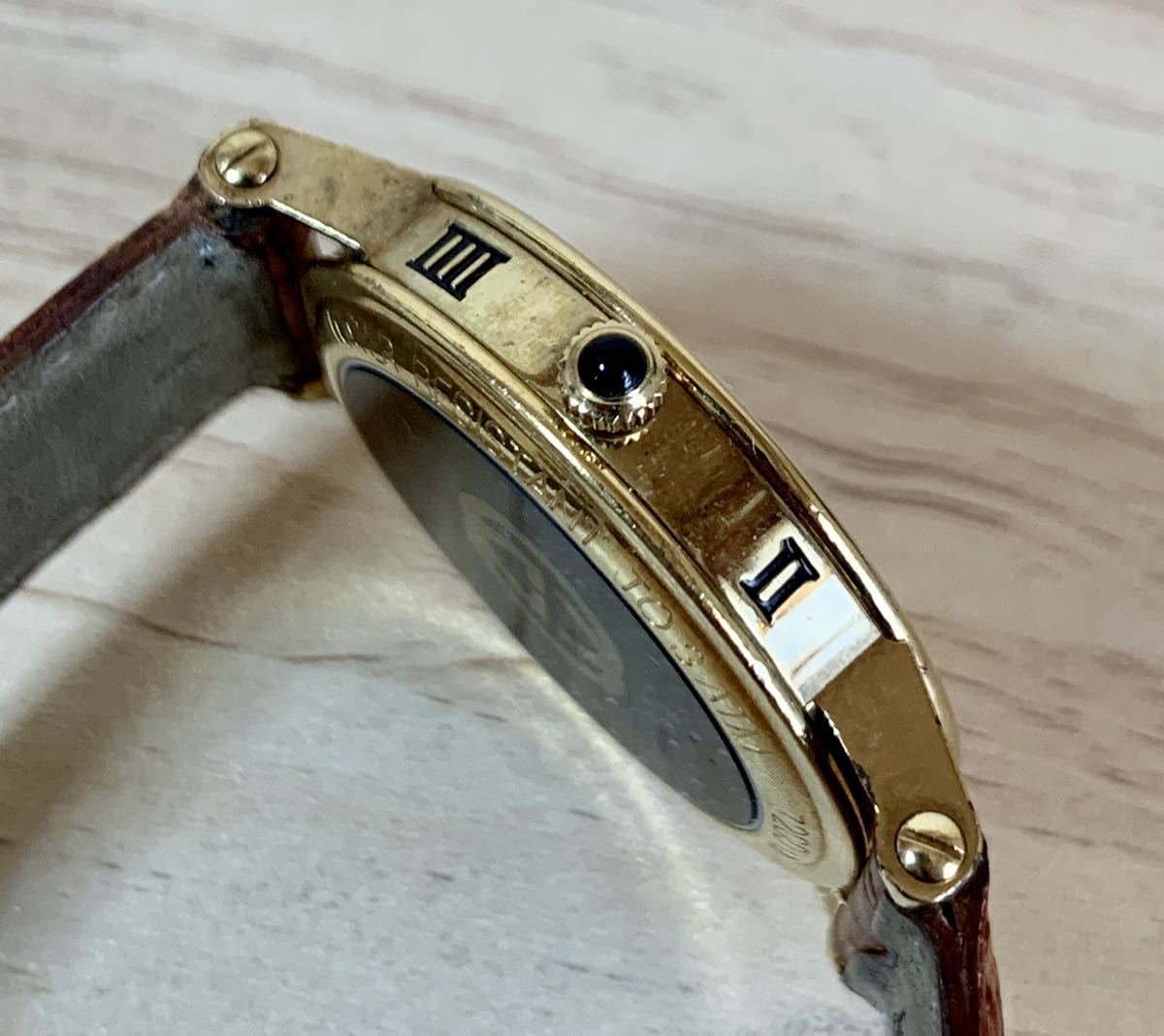 1円 〜H GUCCI グッチ 7200M ホワイトローマン ダイアル ゴールド 