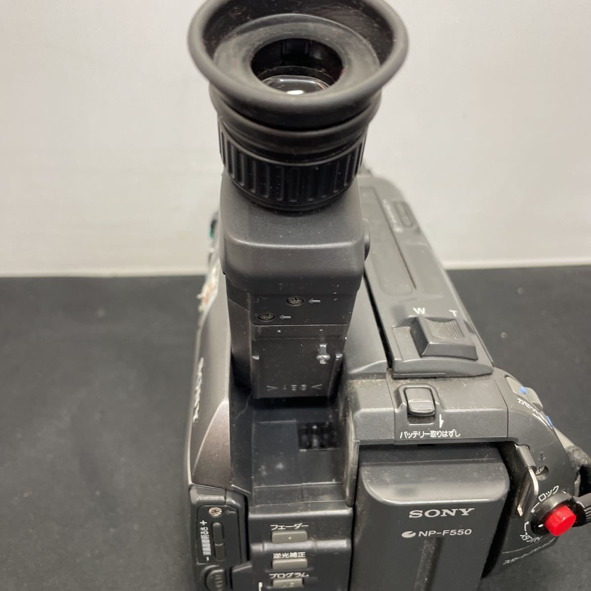 サ) [動作確認済み] SONY ソニー　ハンディカム 8mmビデオカメラ　ナイトショット　CCD-TRV45 ※液晶焼けあり　管理tk SONY ソニー 良品 動作 CCD-TRV513 Hi8&frasl;8mmビデオカメラレコーダー