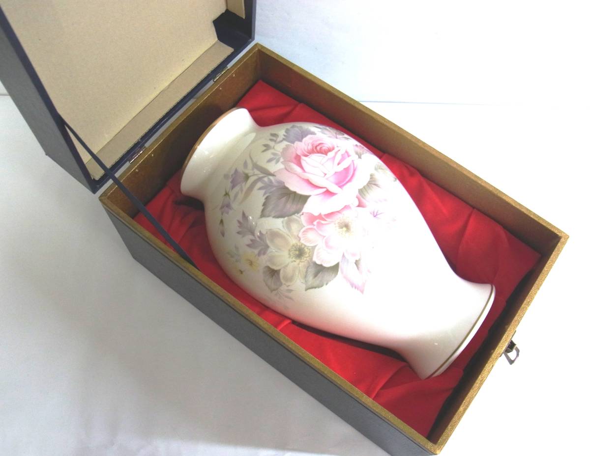 ボーンチャイナ ナルミ NARUMI 花器 総金彩花瓶 希少 フラワー 花瓶