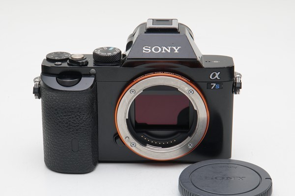 フジヤカメラ】SONY α7S [ILCE-7S] (バッテリー／充電器付き) ソニー