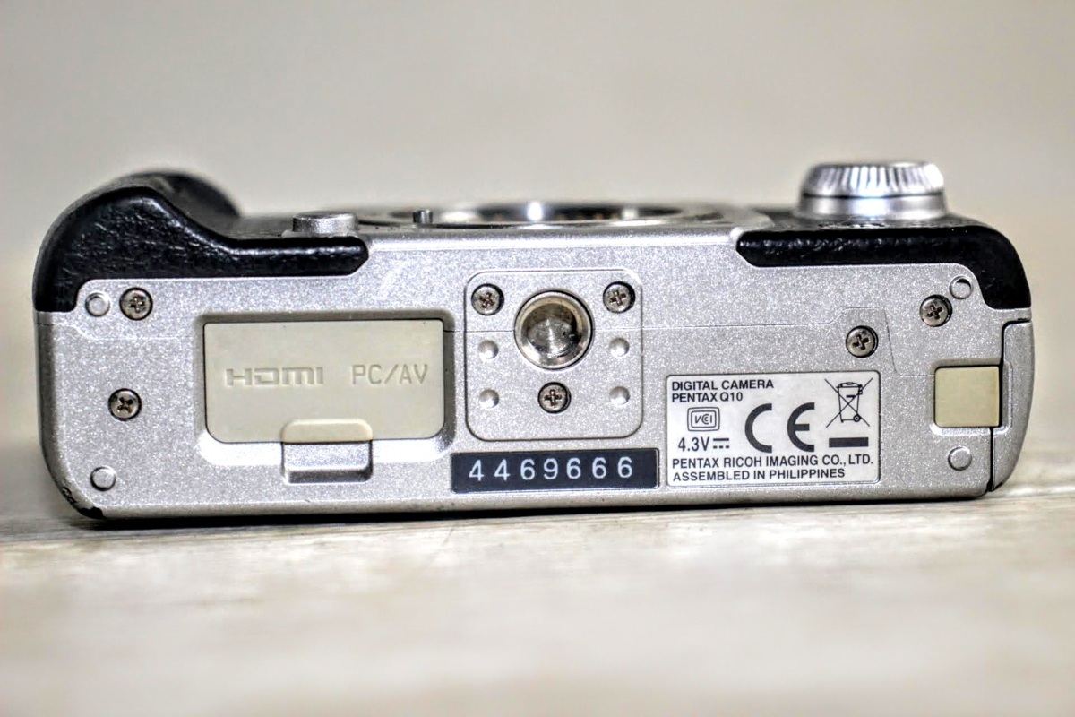 No.1740　PENTAX Q10　ペンタックス　レンズ交換式デジタル一眼カメラ　レンズ（1：1.9 8.5㎜・1：2.8-4.5　5-15㎜）_5