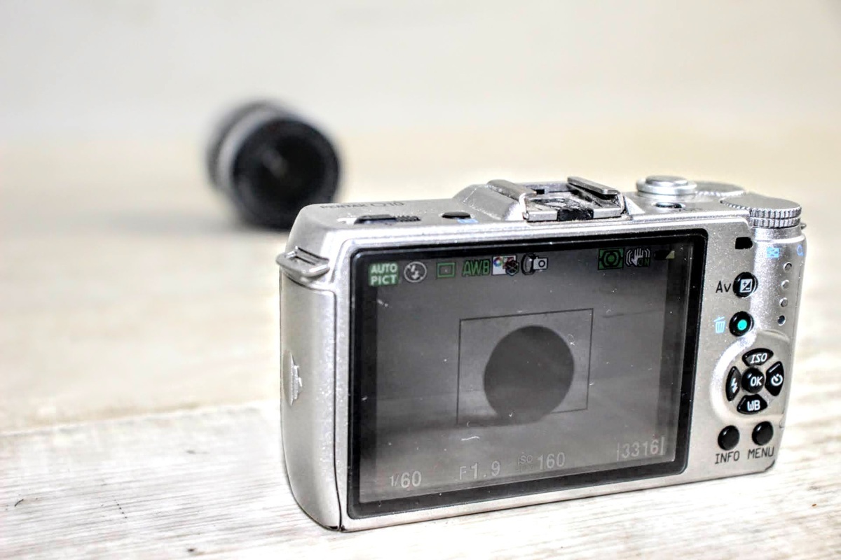 No.1740　PENTAX Q10　ペンタックス　レンズ交換式デジタル一眼カメラ　レンズ（1：1.9 8.5㎜・1：2.8-4.5　5-15㎜）_9