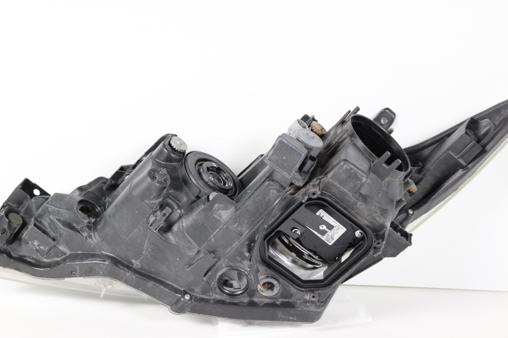 エスティマ ハイブリッド (AHR20) 純正 右 HID ヘッドライト 28-212