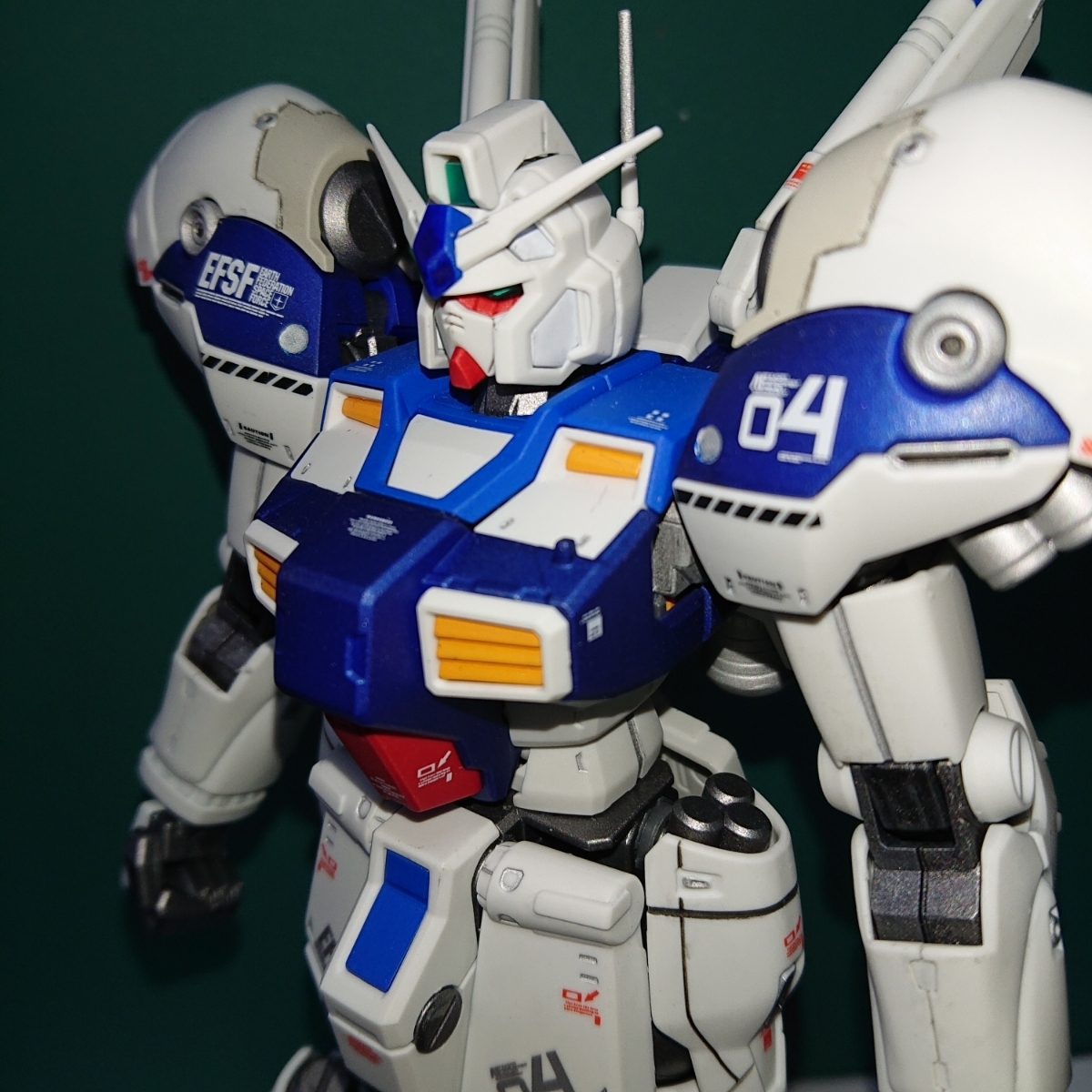 REガンダムGP04試作4号機フルメタリック塗装仕様 RE⁄100 GP04ガンダム試作4