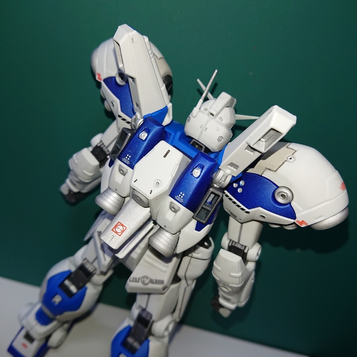 REガンダムGP04試作4号機フルメタリック塗装仕様 RE⁄100 GP04ガンダム試作4