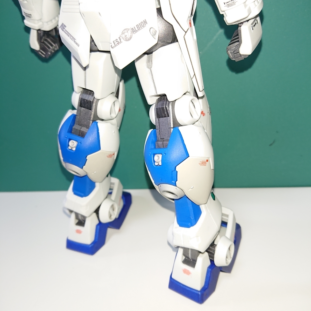REガンダムGP04試作4号機フルメタリック塗装仕様 RE⁄100 GP04ガンダム試作4