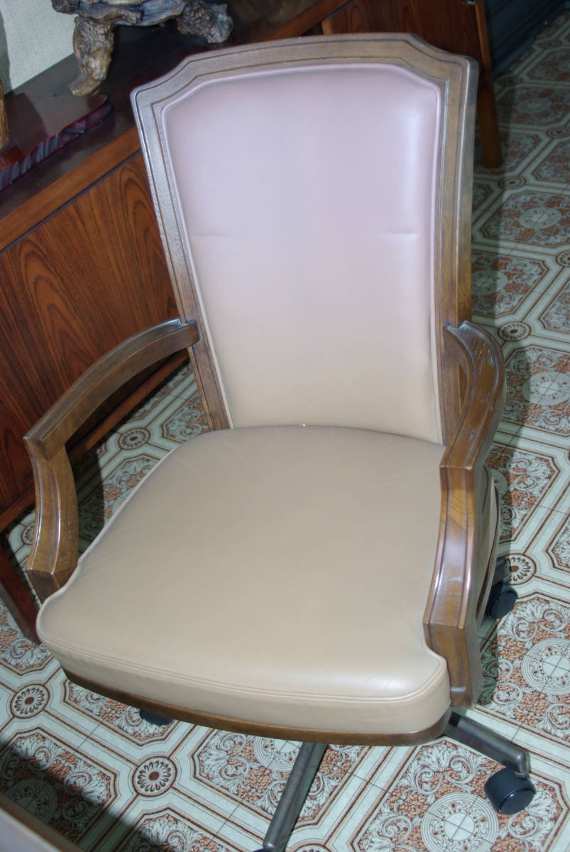 直接引取限定代理出品！中古品！カリモク家具 鍵付き両袖デスク 木製  