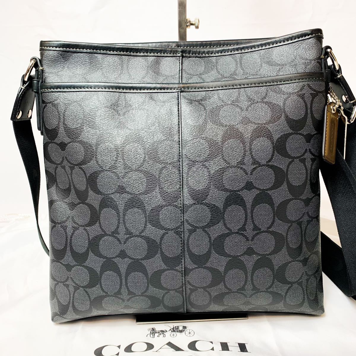 1円《未使用級 極美品》COACH コーチ ショルダーバッグ メッセンジャー 