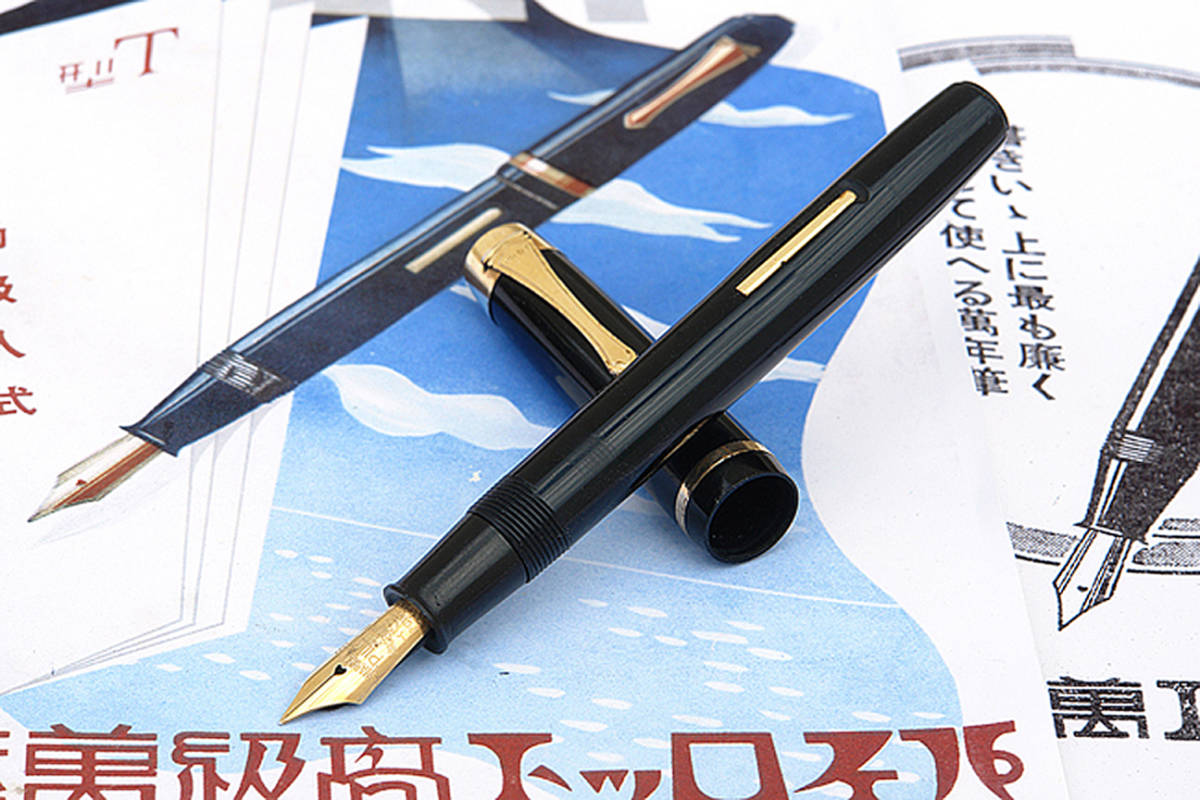 PILOT 67 万年筆 ボルドー 14Kペン先 希少 2本セット 万年筆 PILOT