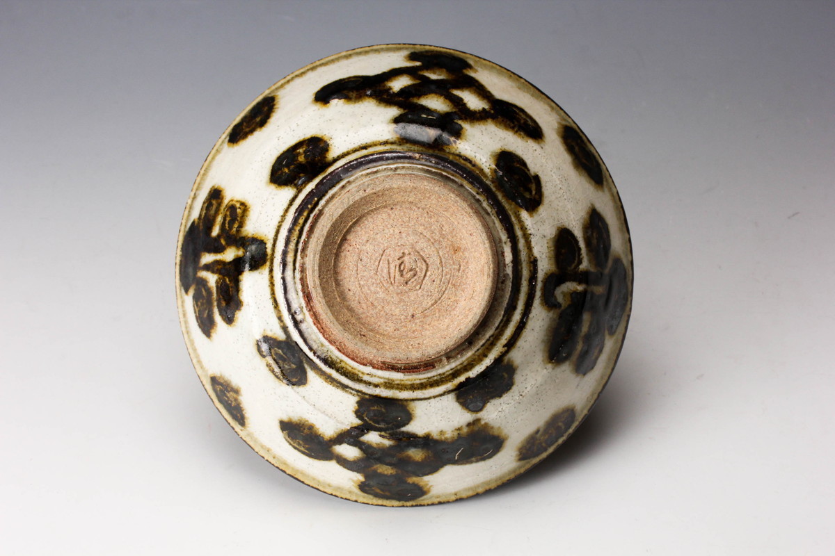 工芸品 【佳香】六代 清水六兵衛(禄晴) 上位作 銹浜茶碗