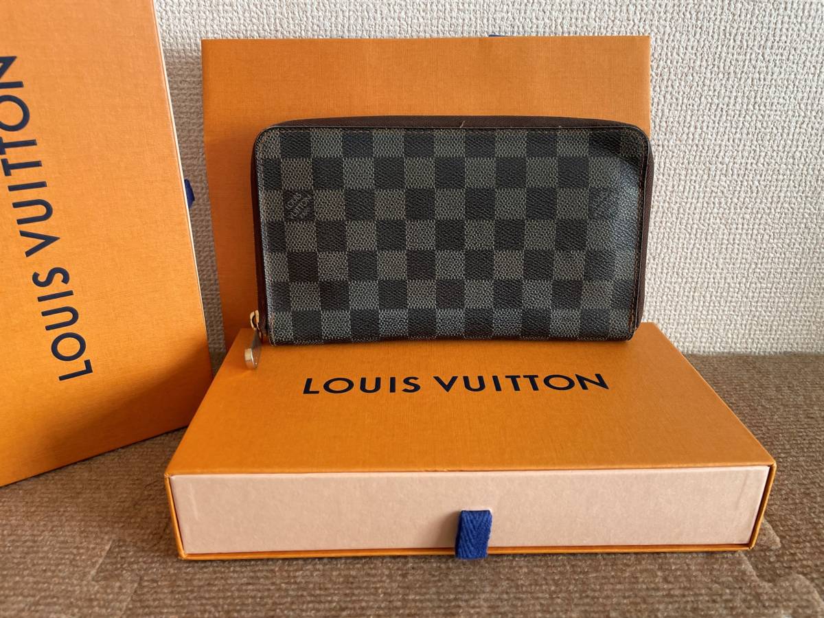 LOUIS VUITTON（ルイ・ヴィトン） ジッピーオーガナイザー 