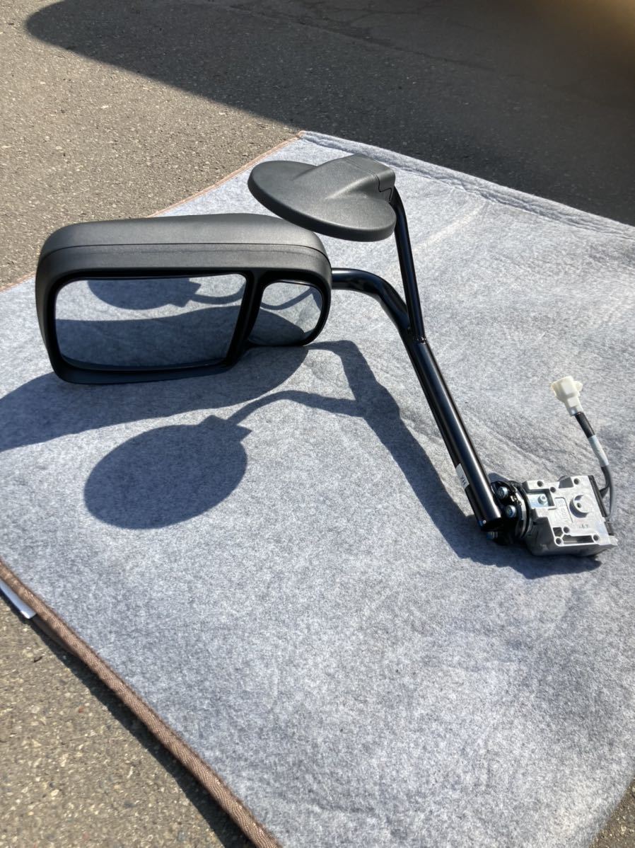 未使用品 ダイナ トヨエース 左 ドアミラー 純正 品番 87905-25020