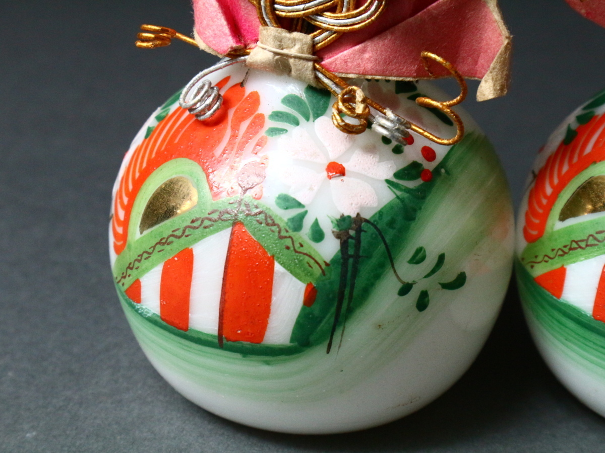 ♪雛道具　ガラス徳利　享保雛の付属品 時代雛道具 御雛徳利 共箱 乳白ガラス 祝具 雛人形 雛飾り 節句飾り