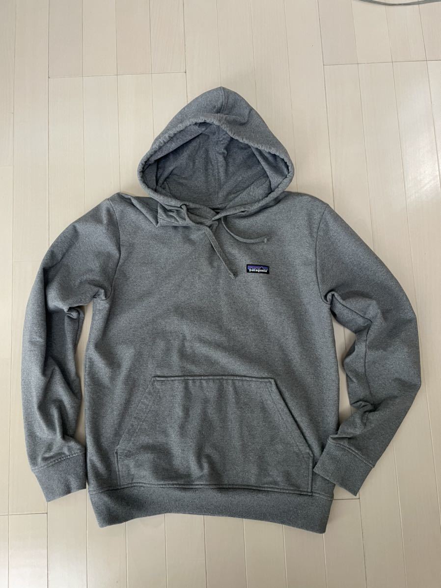 新品未使用】 Patagoniaメンズ・P-6ラベル・アップライザル・フーディ