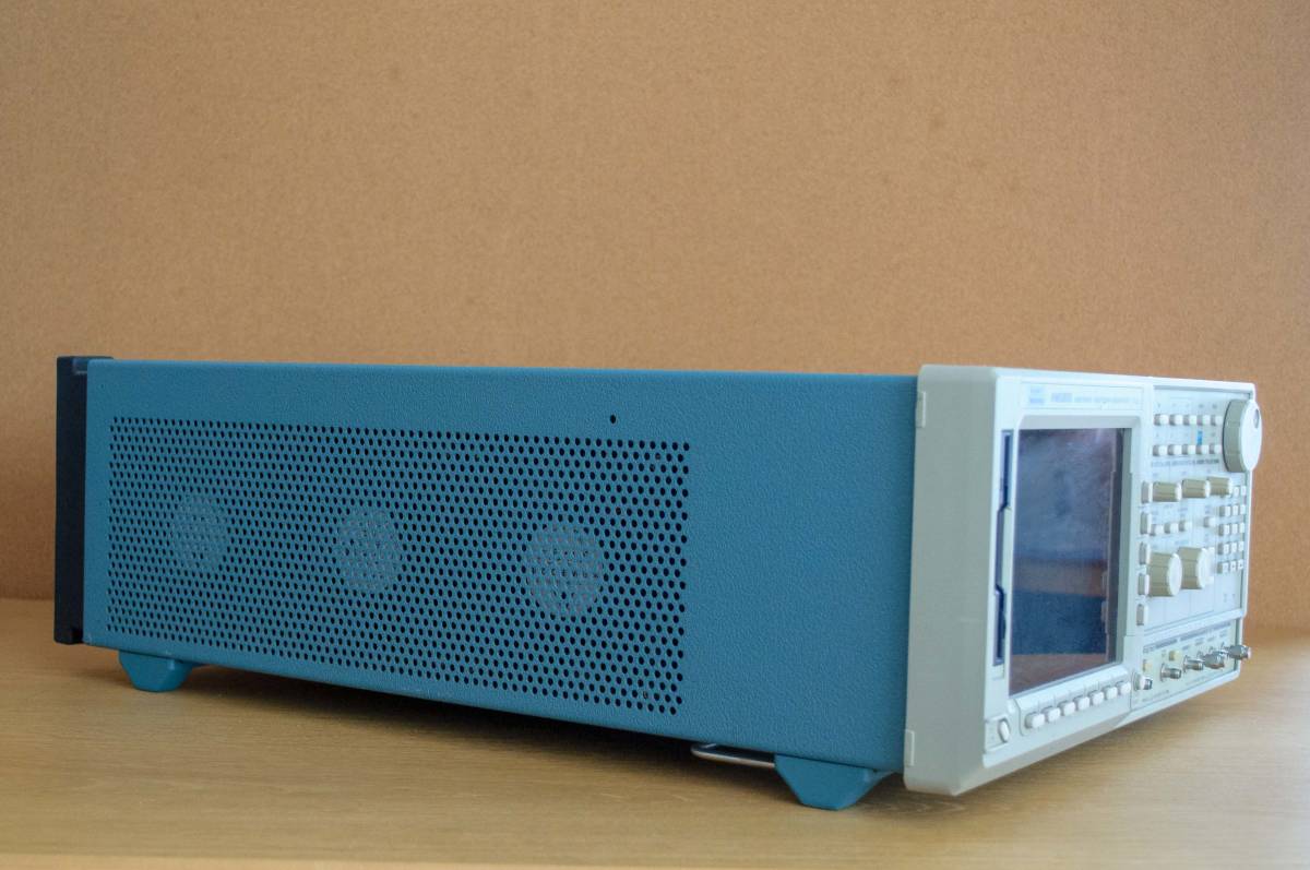 Tektronix AWG610 Arbitrary Waveform | Generator 2.6GS&frasl;s 2.6GS&frasl;s, Single-channel GS&frasl;s, (2.6 - Channel 2.6 Single Mouser