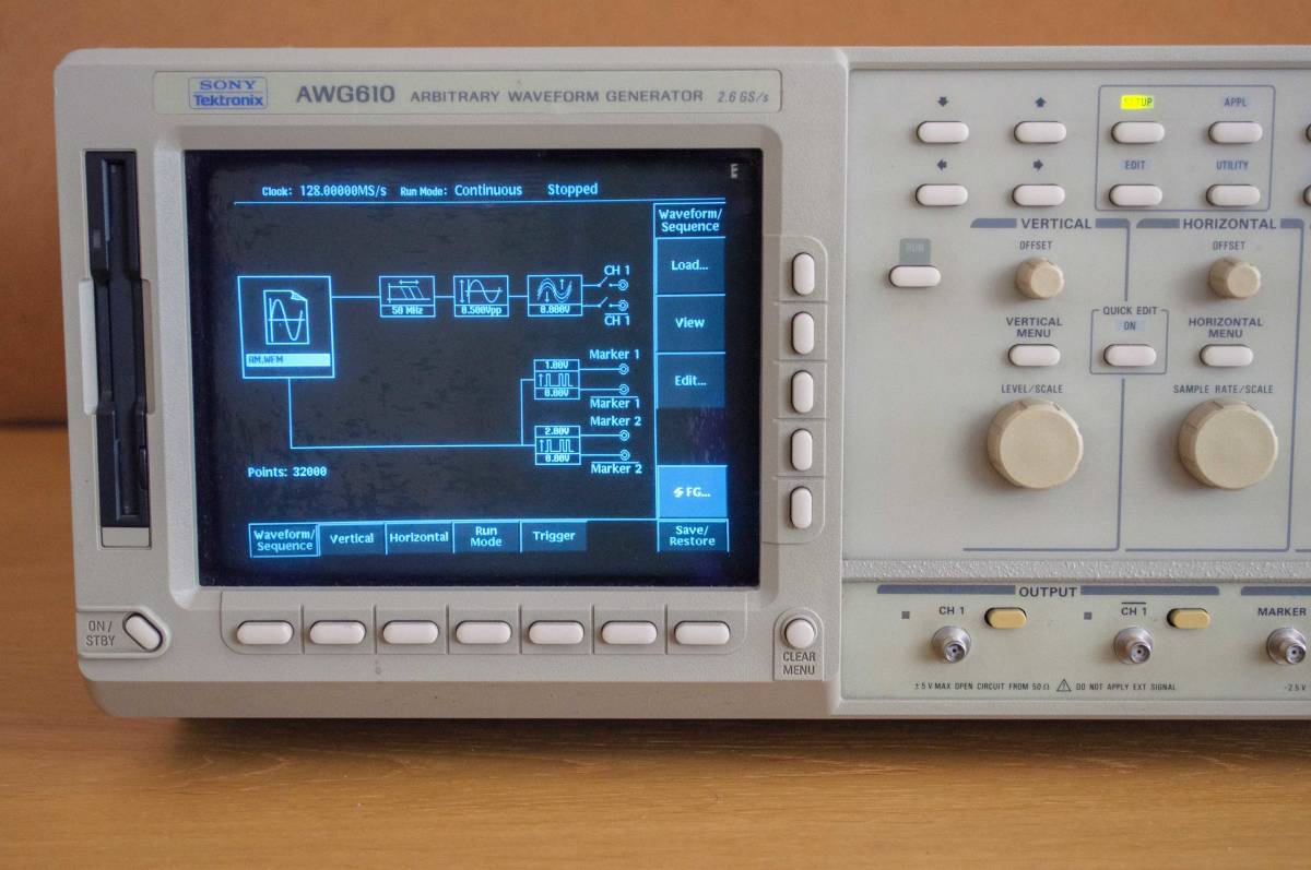 Tektronix AWG610 Arbitrary Waveform | Generator 2.6GS&frasl;s 2.6GS&frasl;s, Single-channel GS&frasl;s, (2.6 - Channel 2.6 Single Mouser