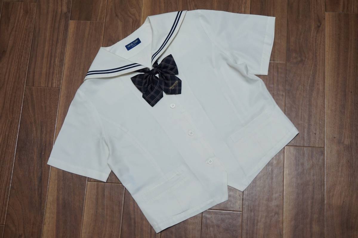 桜花学園セーラー型制服 紺襟白2本ライン上のみ LTサイズ 夏服 半袖 