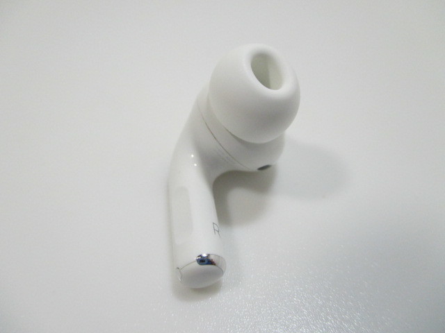 格安，得価 Apple AirPods エアポッズプロ イヤホン R 右側 片耳のみ A2083 ④(イヤホン、ヘッドフォン)｜売買されたオークション情報、yahooの商品情報をアーカイブ公開 - オークファン アップル