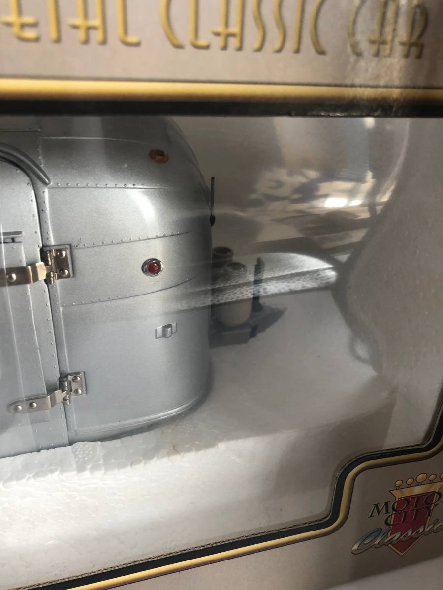 未使用品】モーターシティー クラシック キャンピングトレーラー 1/18
