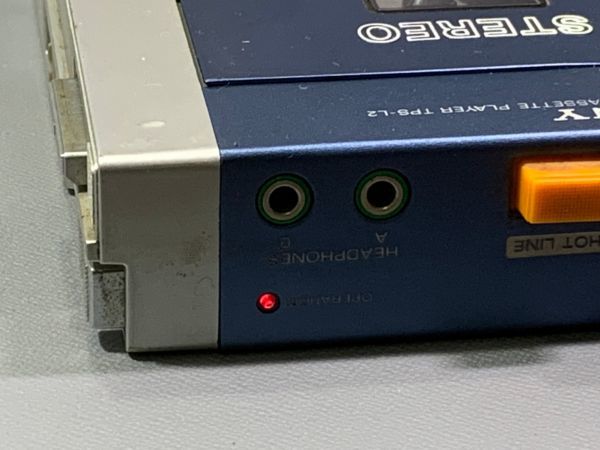 4-290-60　初代 SONY WALKMAN TPS-L2 ソニー ウォークマン カセットプレーヤー 純正ケース付き　STEREO CASSETTE PLAYER 送料無料！