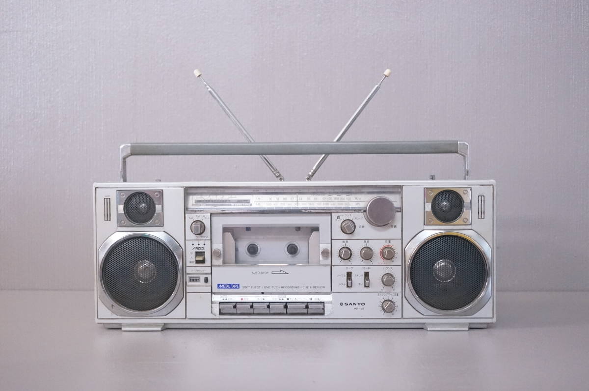SANYO サンヨー MR-V8ラジカセ ラジオ FM/AM ステレオ カセット