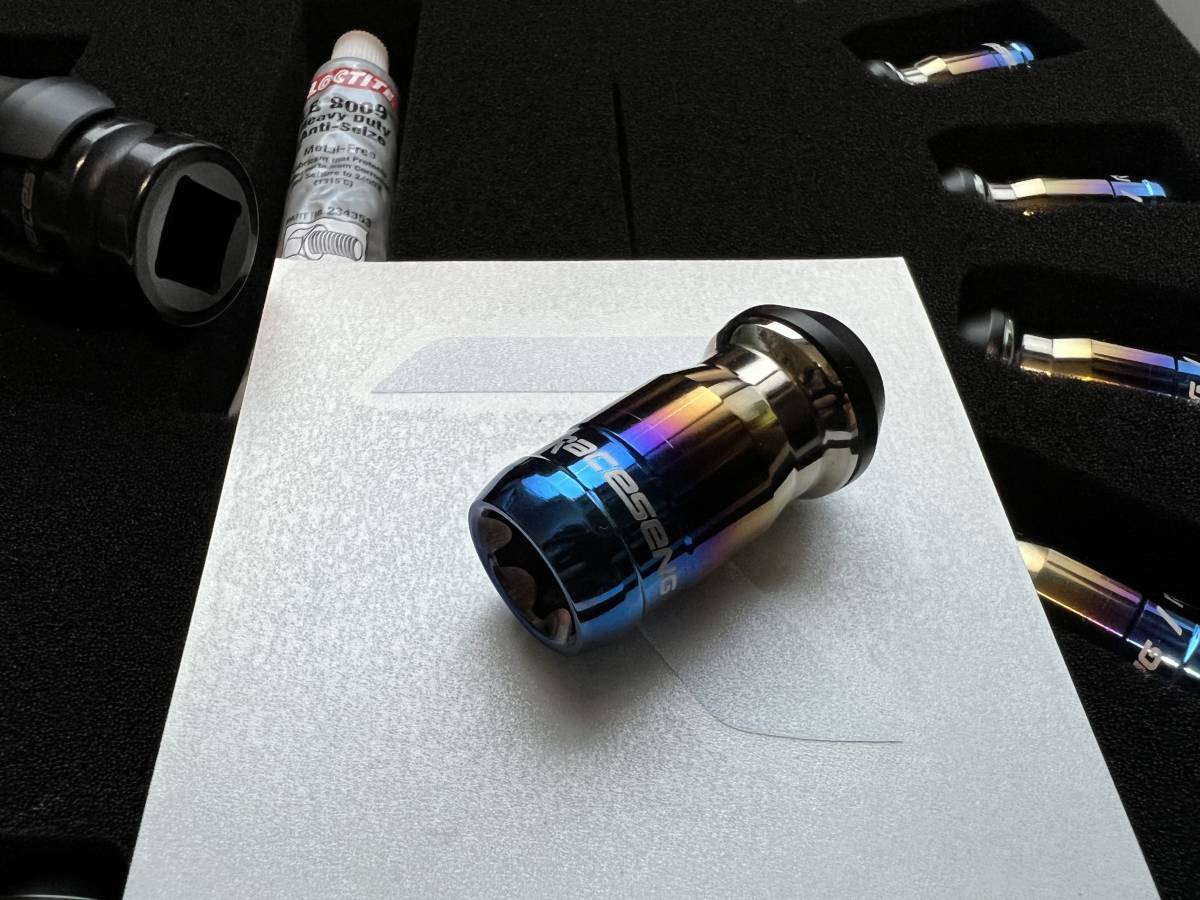 Raceseng Lug Nut Titanium - TNR-1 | M14x1.5mm (Single) チタン 