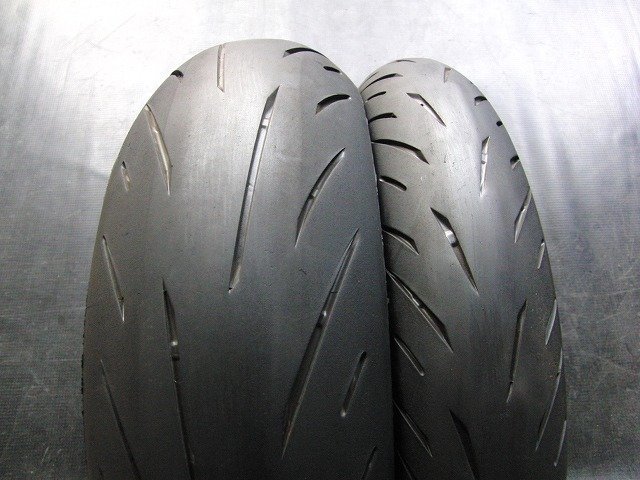 中古前後セット!ブリヂストン◎S22. 120/70ZR17. 180/55ZR17. VP580