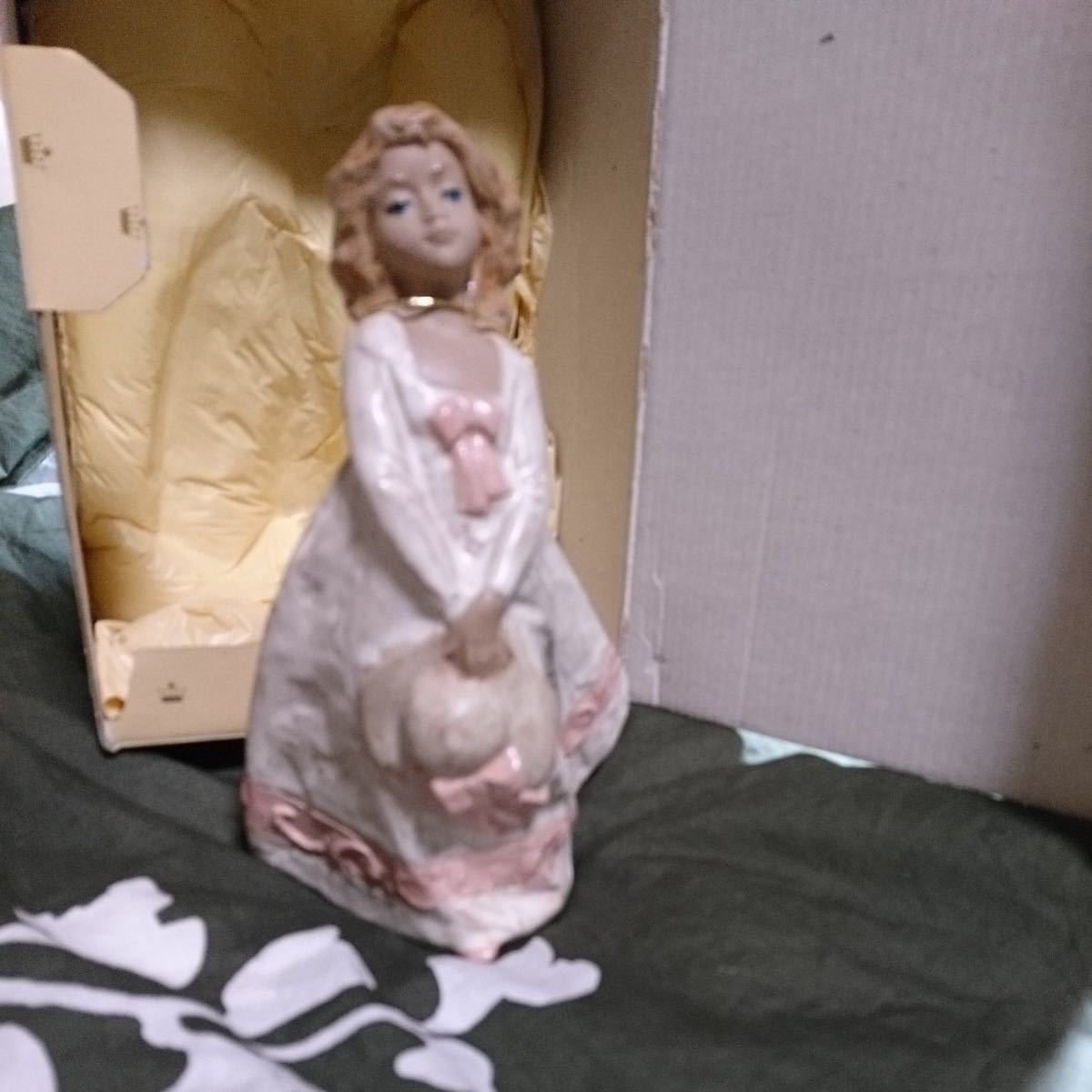 NADAL 陶器製少女像 ピンク Nadal Figurines - Etsy 【公式通販】