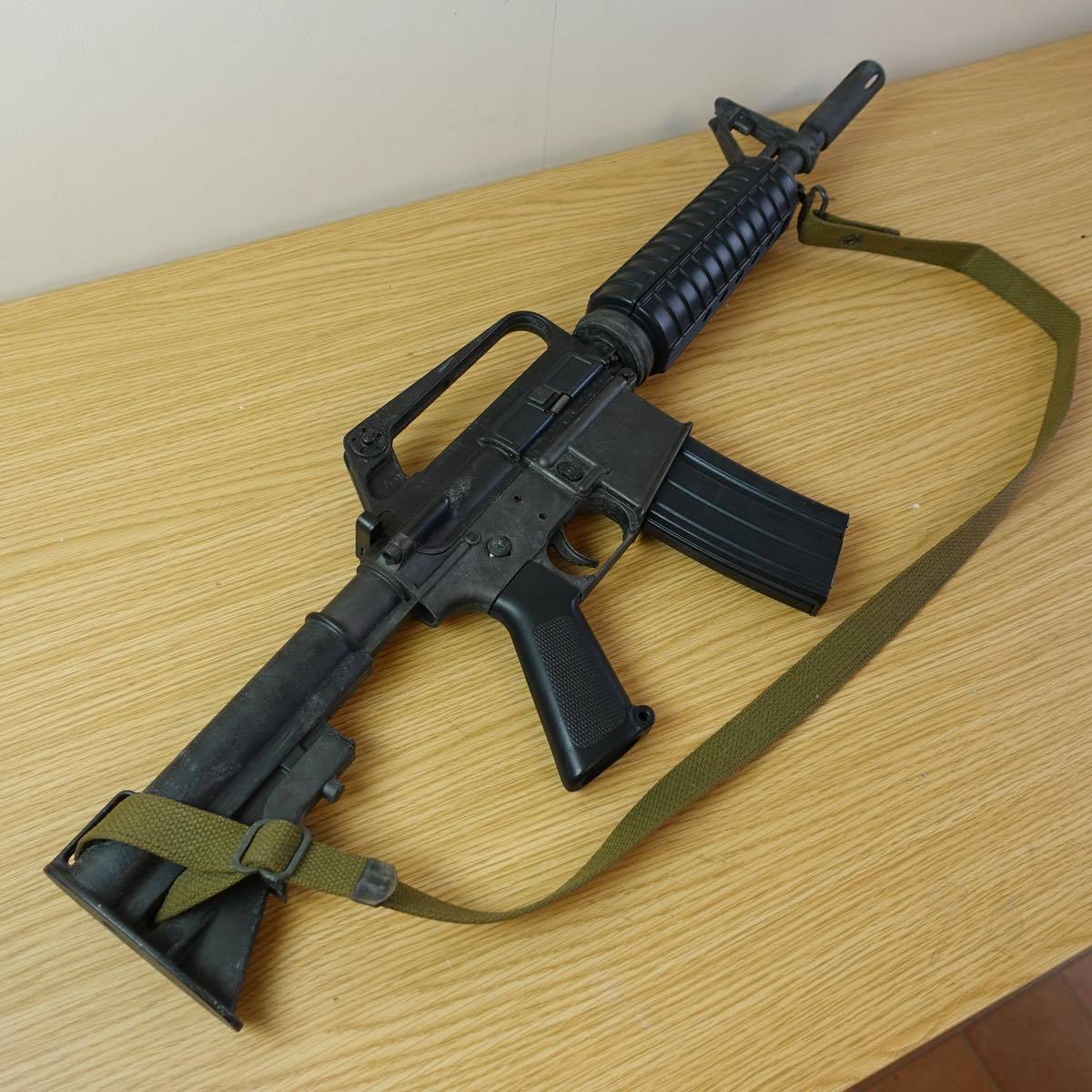 MGC M16 アサルトライフル 金属モデルガン SMG規格 【公式通販】