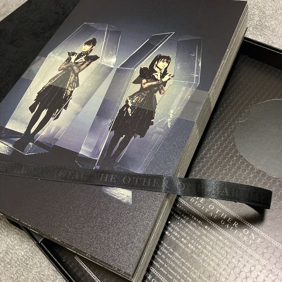 BABYMETAL THE OTHER ONE - BLACK BOX (タレントグッズ)｜売買された