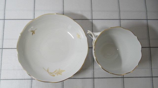 ☆彡未使用！！　No.3　Meissen　マイセン楽部 ベーシックフラワー（一つ花） カップ＆ソーサー　1客　箱付き マイセン Meissen ベーシックフラワー No.4 ベーシックフラワー（一つ花） 箱付き