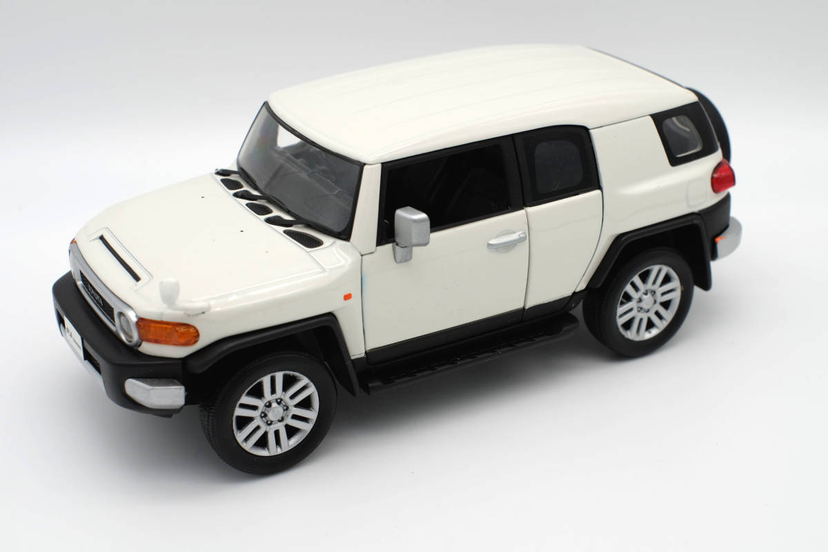 トヨタ FJ 非売品 | CRUISER FJクルーザー FJクルーザーの価格・新型