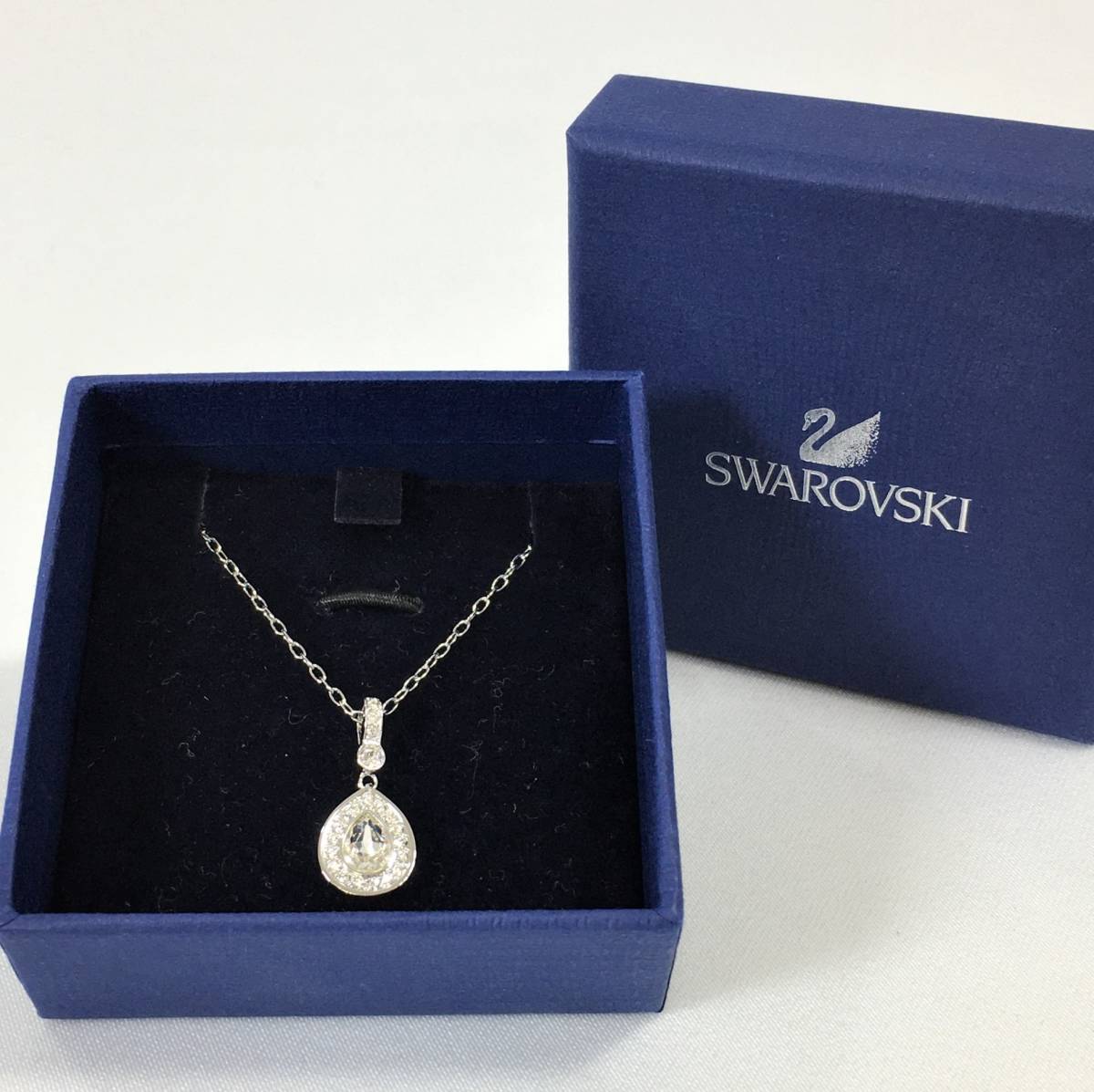 激安大特価，大人気 スワロフスキー クリスタル ペンダント ネックレス センセーション クリア メタル シルバー 箱付 Swarovski(ネックレス、ペンダント、チョーカー)｜売買されたオークション情報、yahooの商品情 ネックレス、ペンダント、チョーカー