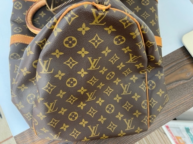 【ジャンク】Louis Vuitton　ルイヴィトン　モノグラム　キーポル55　　キングラム（イ） LOUIS VUITTON 公式サイト ルイ・ヴィトンの「モノグラム」おしゃれプロが推薦、大人の ティ・パレPM “モノグラム・エンブレム”を発表