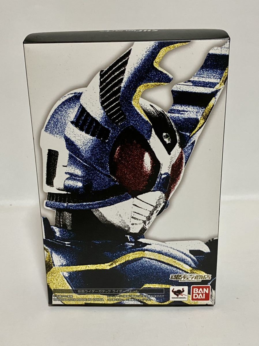 S.H.Figuarts（真骨彫製法） 仮面ライダーガタック ハイパーフォーム