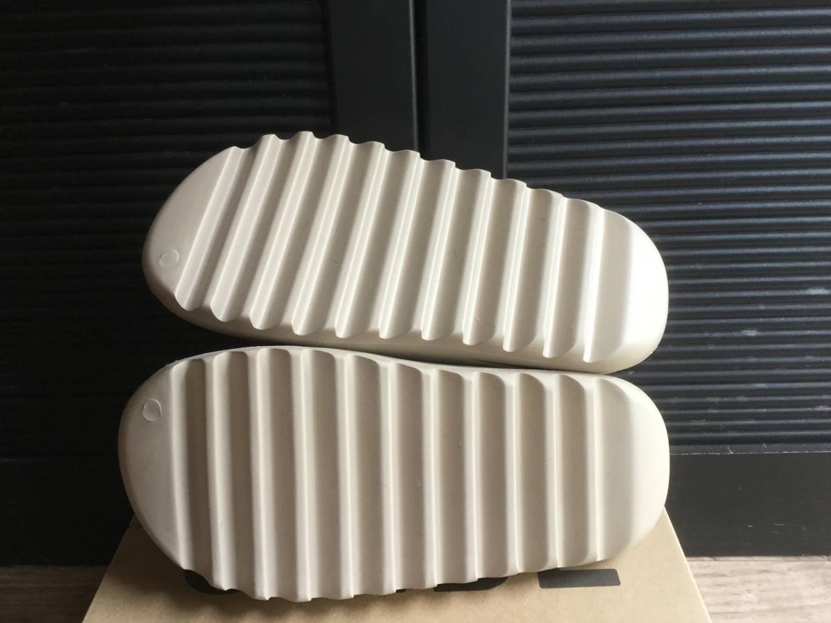☆新品未使用☆国内正規品 ADIDAS YEEZY SLIDE PURE アディダス 