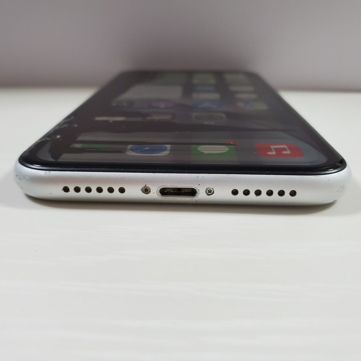 iPhone 64GB XR - Yahoo!オークション ホワイト MT032J⁄A XR（SIM