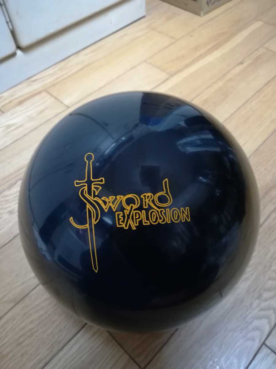 ボウリングボール　ストーム ソードエクスプロージョン15ポンド　未使用